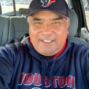 Meet your Posher, Luis